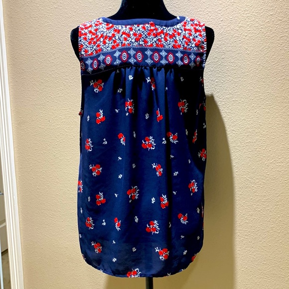 👚 Navy sleeveless blouse 👚 - Picture 3 of 5